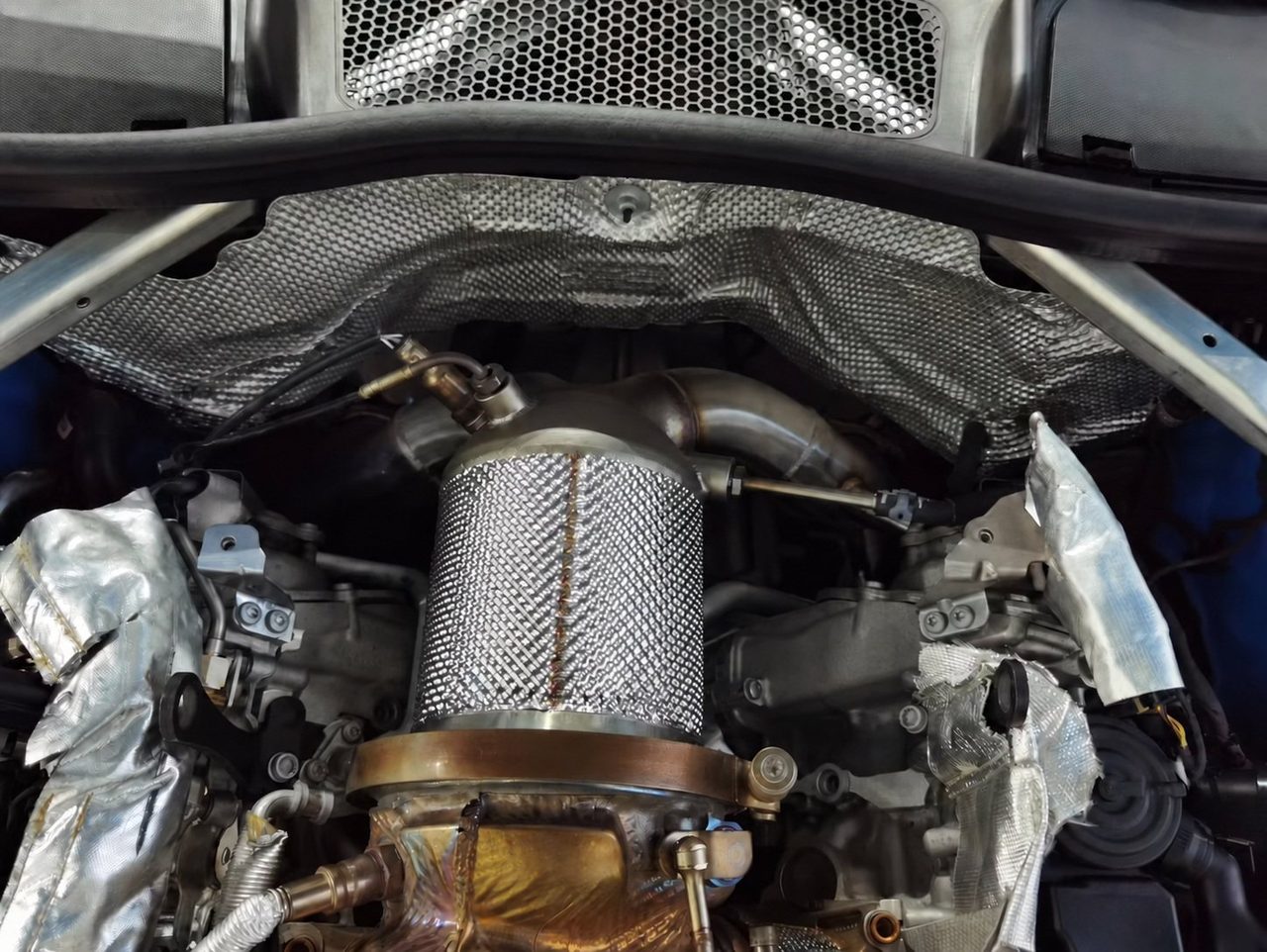 Audi S4 / S5 B9 Downpipe, mit Kat