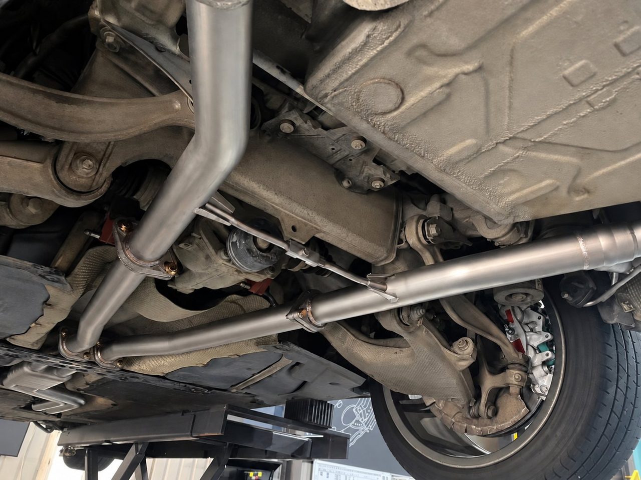 BMW 740i F02 Cat-Back aus Edelstahl