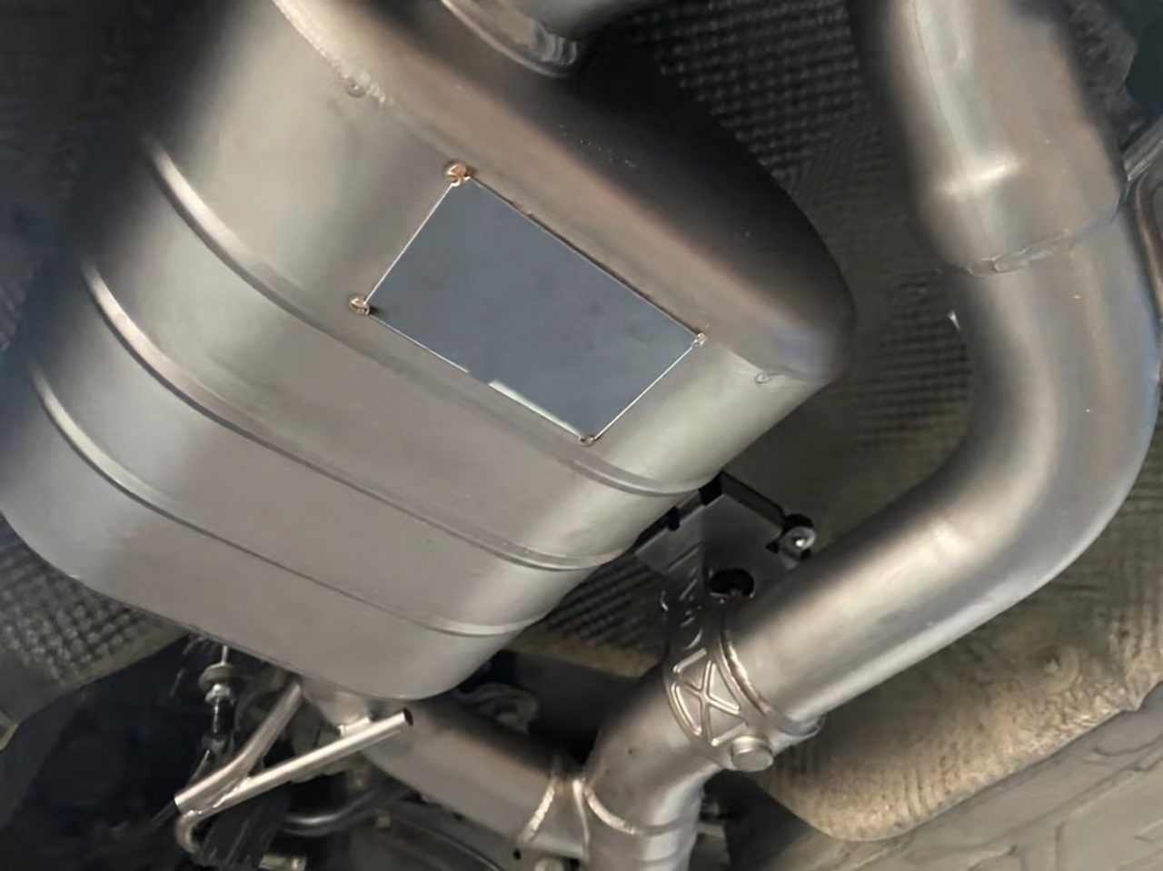 BMW 740i F02 Cat-Back aus Edelstahl