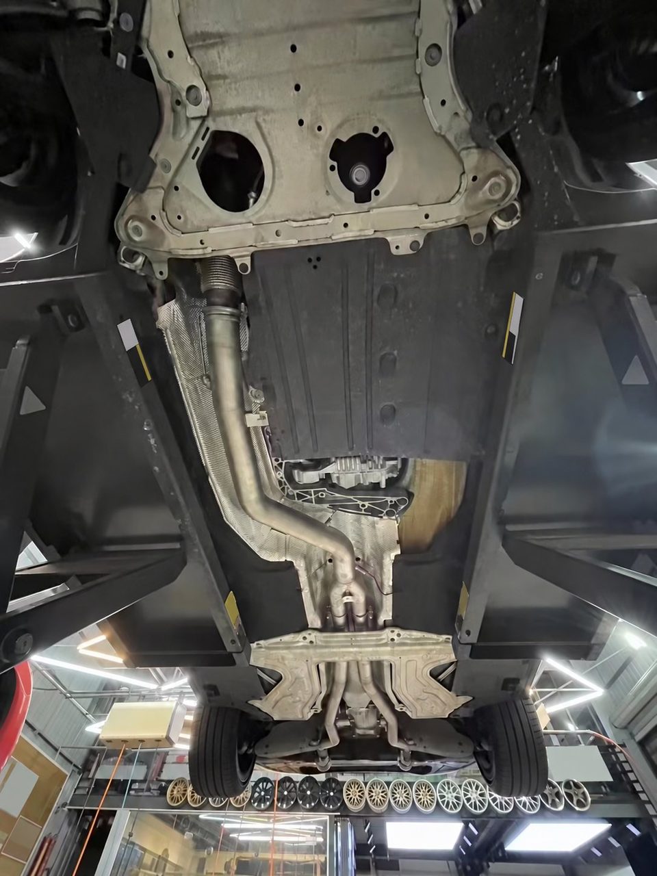 BMW 840i 3.0T Cat-Back, Vierrohr M8-Stil