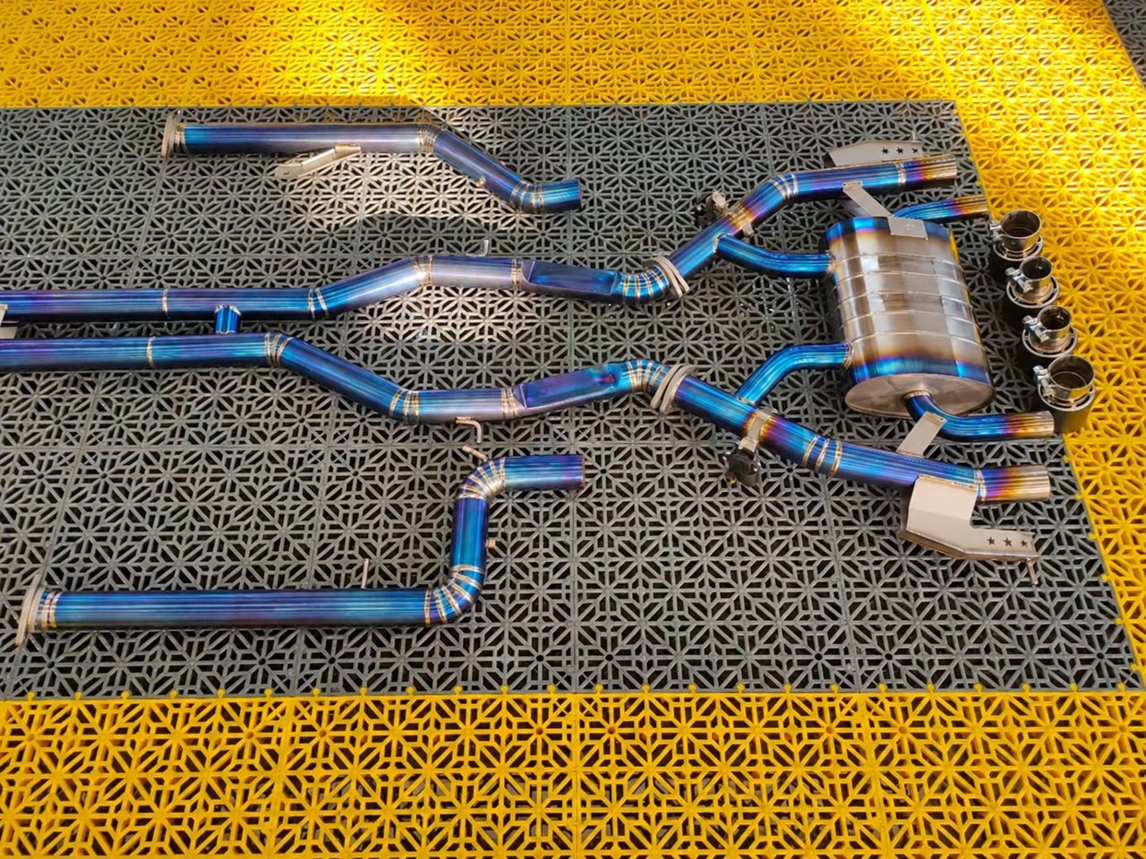 BMW G80 M3 Titanium Cat-back, blue finish