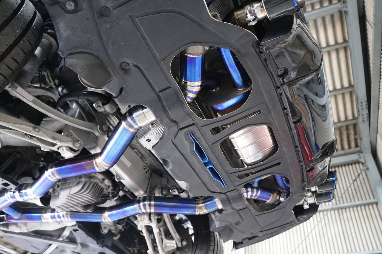BMW M8 F91 / F92 / F93 4.4T Abgasanlage aus Titan