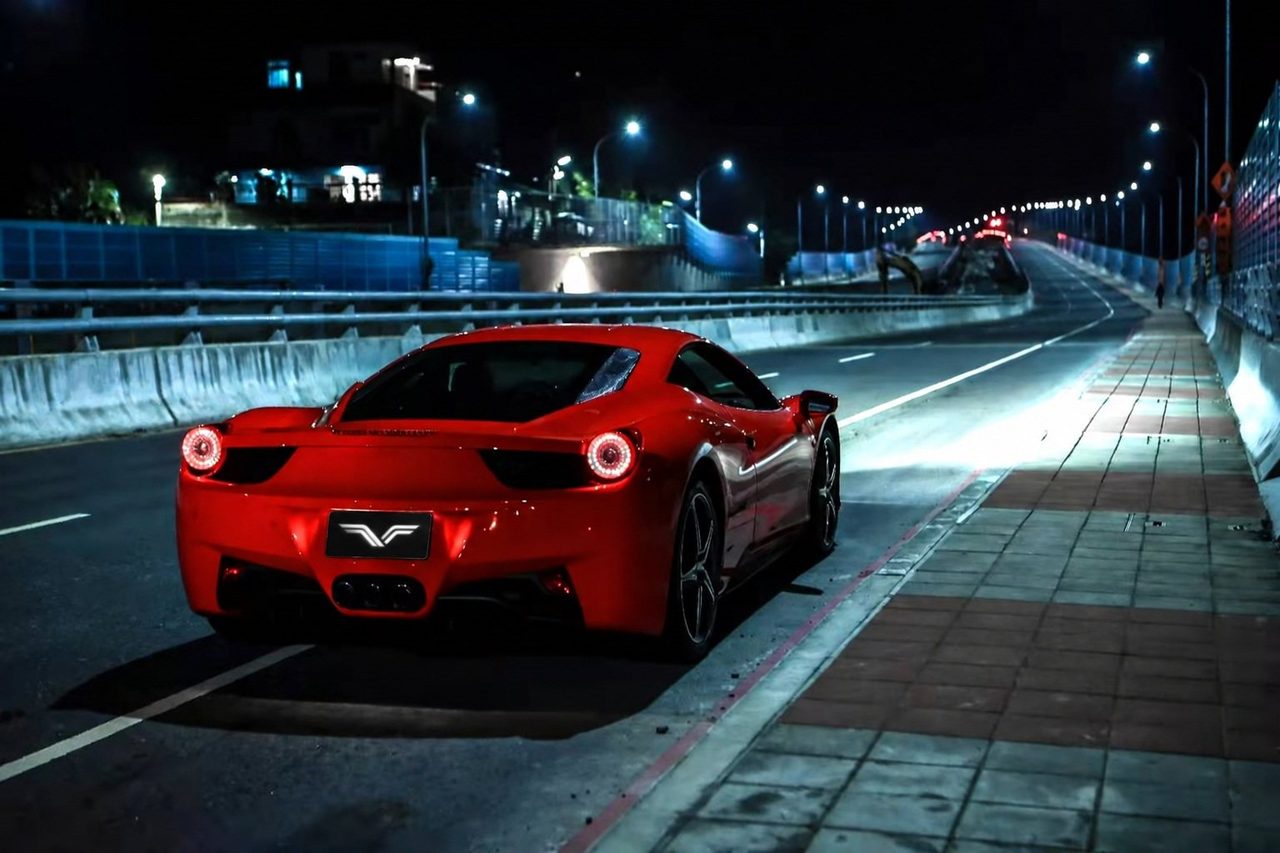 Ferrari 458 Abgasanlage aus Titan