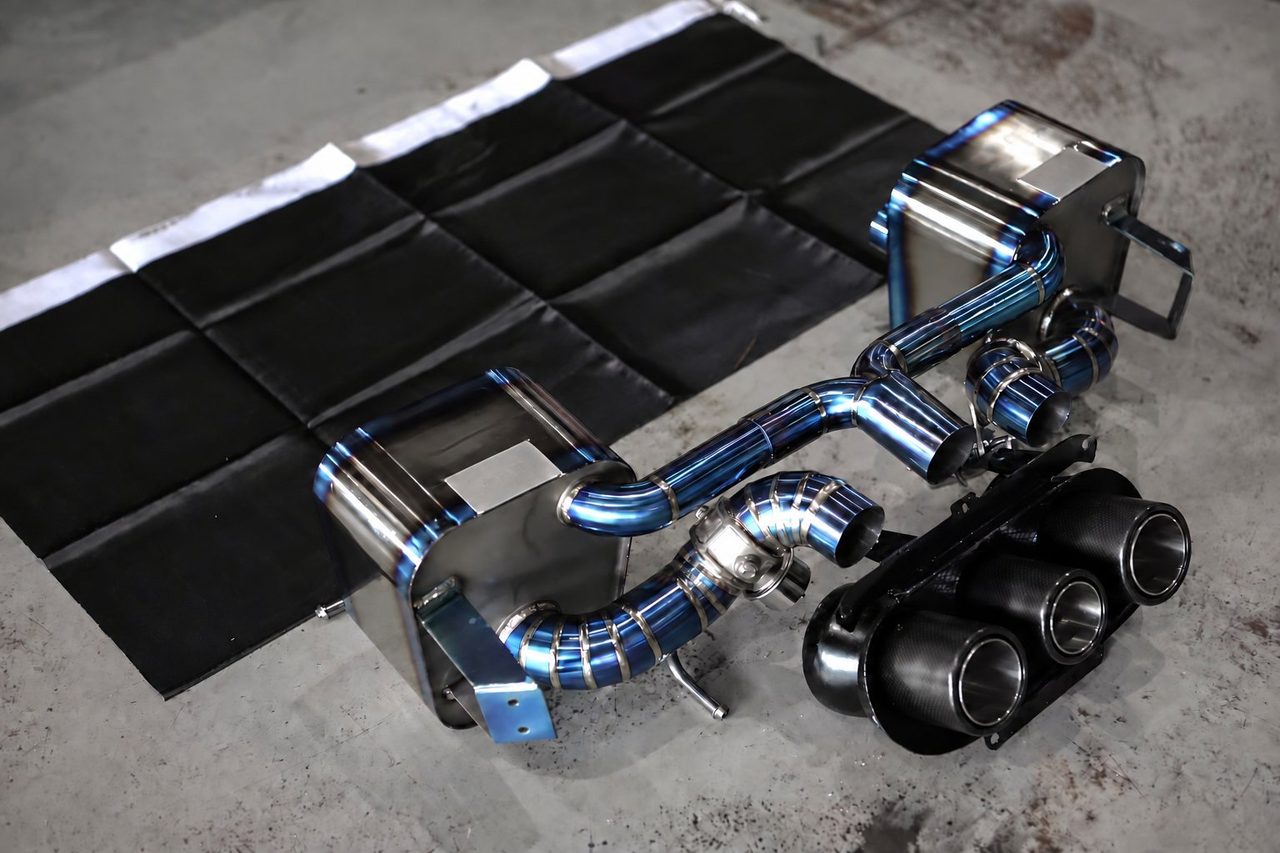 Ferrari 458 Abgasanlage aus Titan