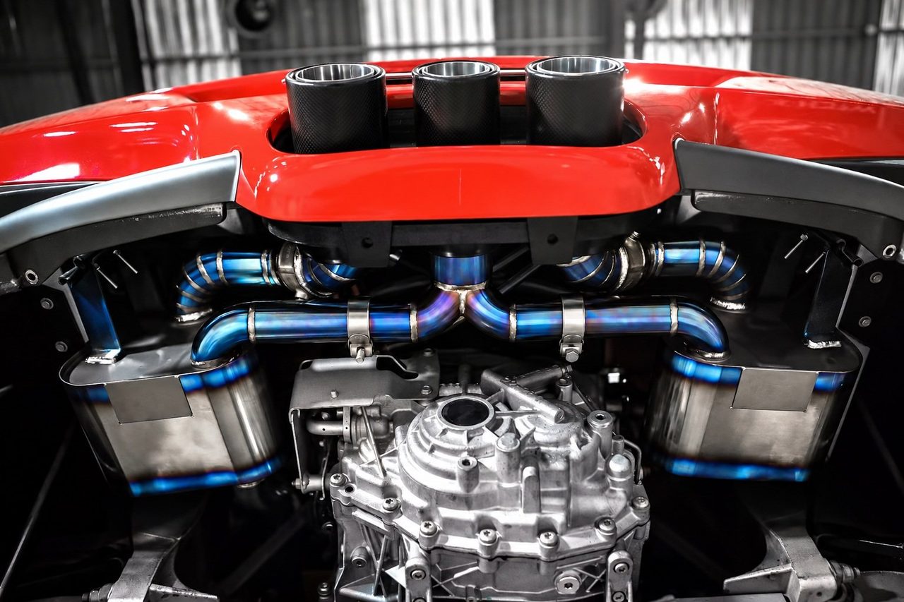 Ferrari 458 Abgasanlage aus Titan
