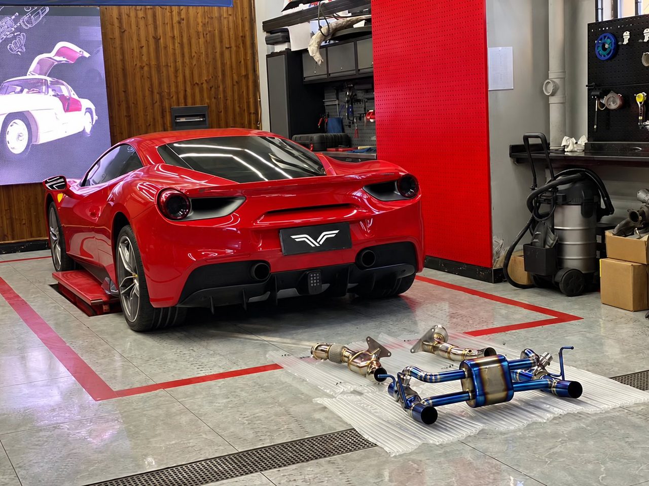 Ferrari 488 Abgasanlage aus Titan