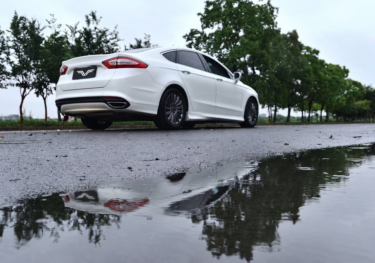 Ford Mondeo 2.0T Stainless