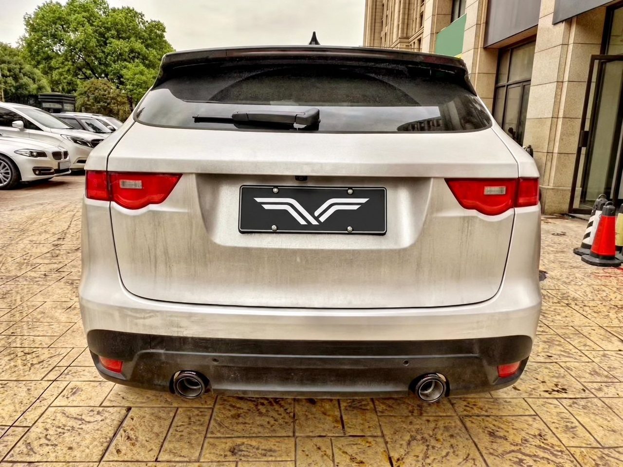 Jaguar F-Pace 2.0T Cat-Back aus Edelstahl