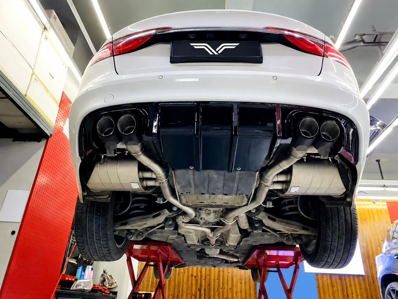 Jaguar XFL 2.0T Abgasanlage