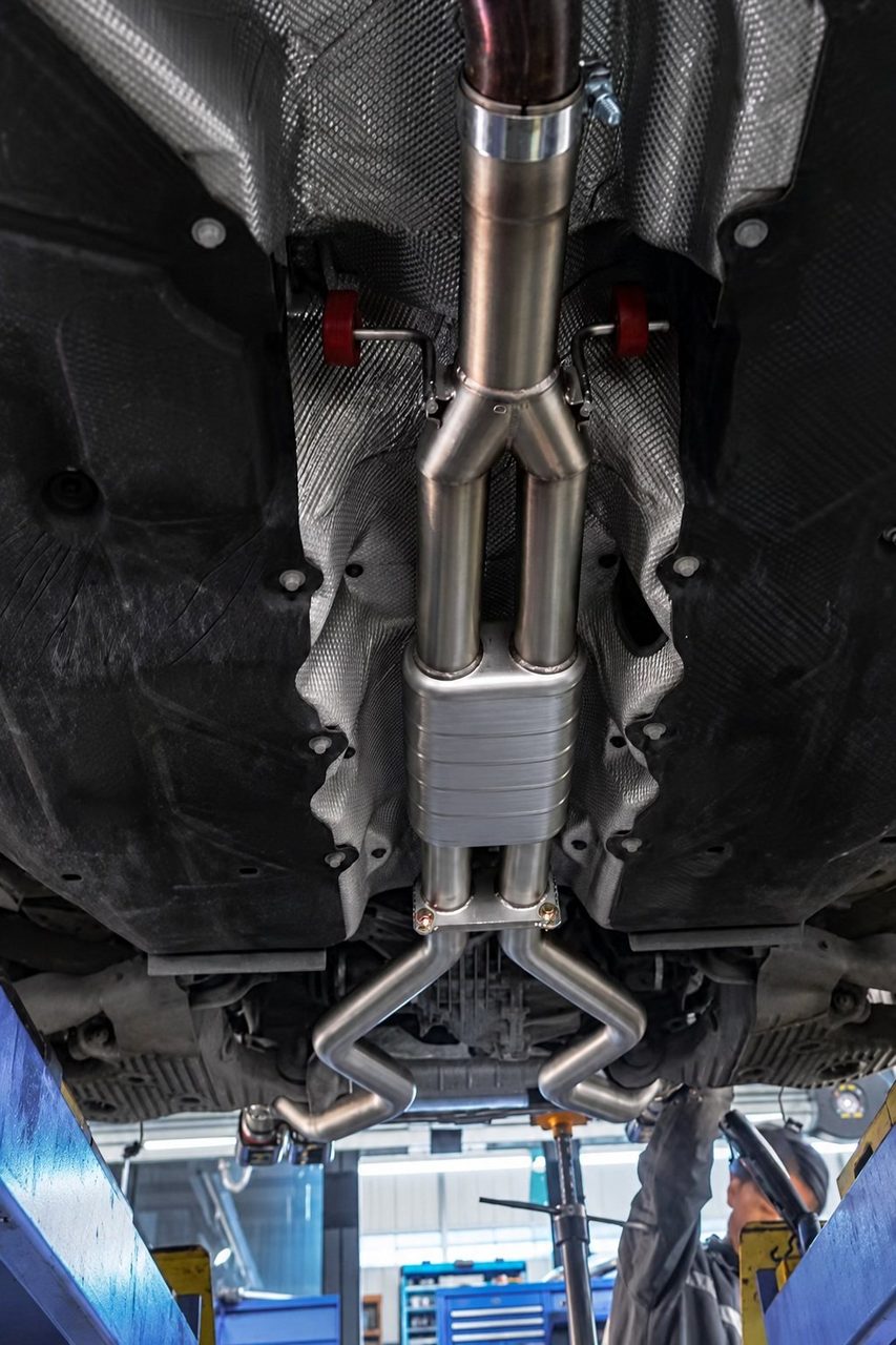 Land Rover Defender 3.0 2020 Vorderrohr / Cat-Back