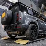 Land Rover Defender 3.0T Titanium, quad square tips — 8