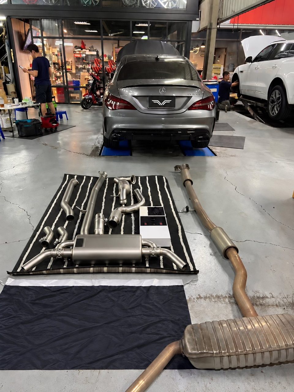 Mercedes-AMG CLA45 2.0T C117 Titanium Cat-back
