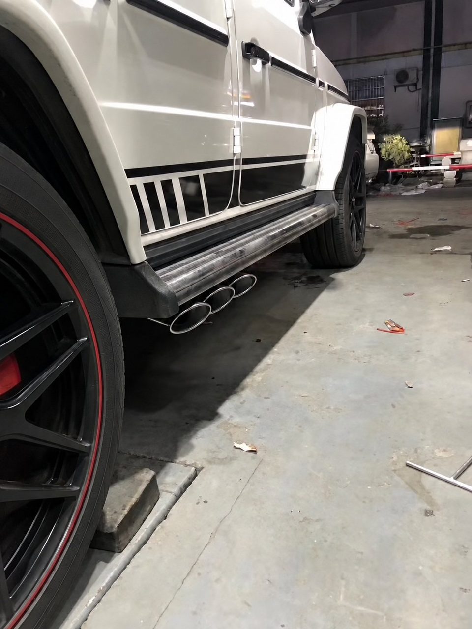Mercedes-AMG G500 Abgasanlage aus Titan