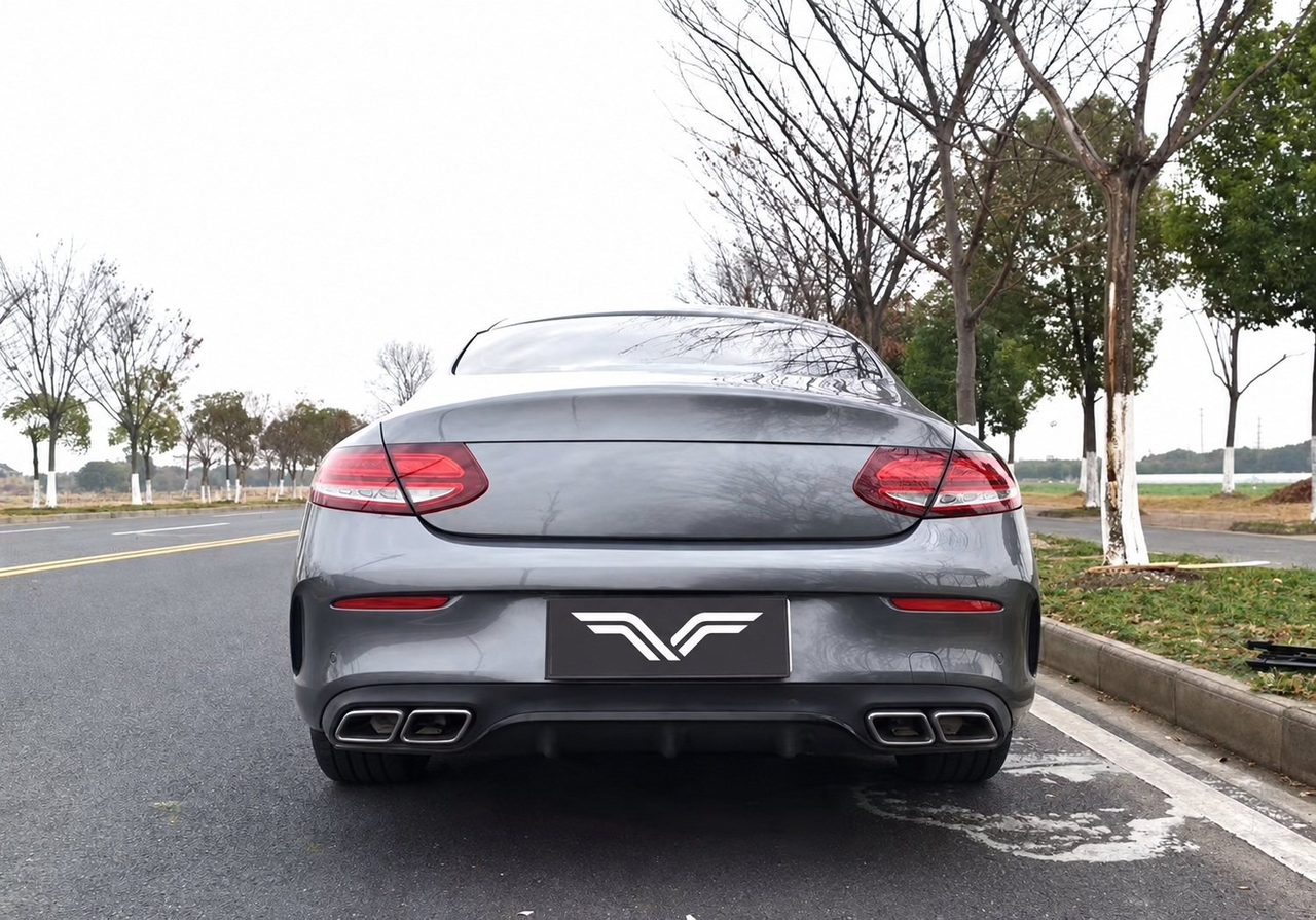 Mercedes-AMG W205 C260