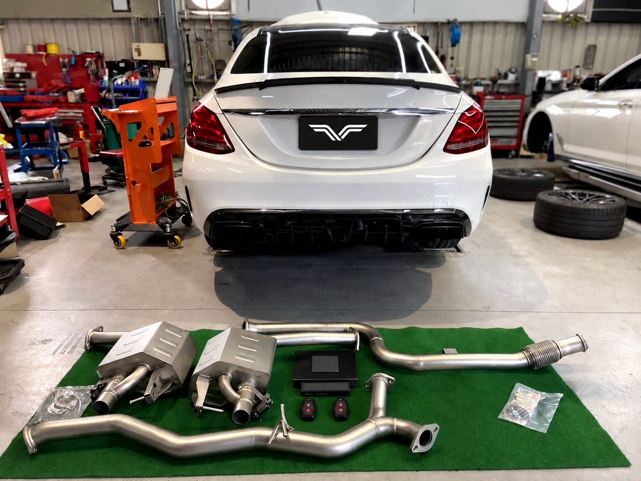 Mercedes-AMG W205 C300 Cat-Back aus Edelstahl