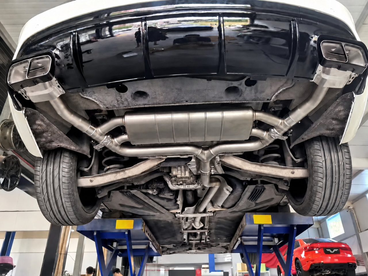 Mercedes-Benz CLA200 Abgasanlage
