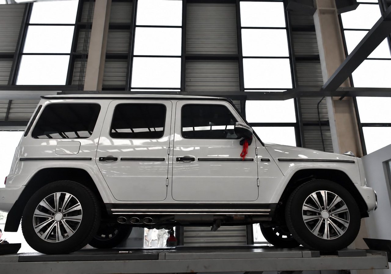Mercedes-Benz G350 2.0T 2020 Abgasanlage, sechs Endrohre