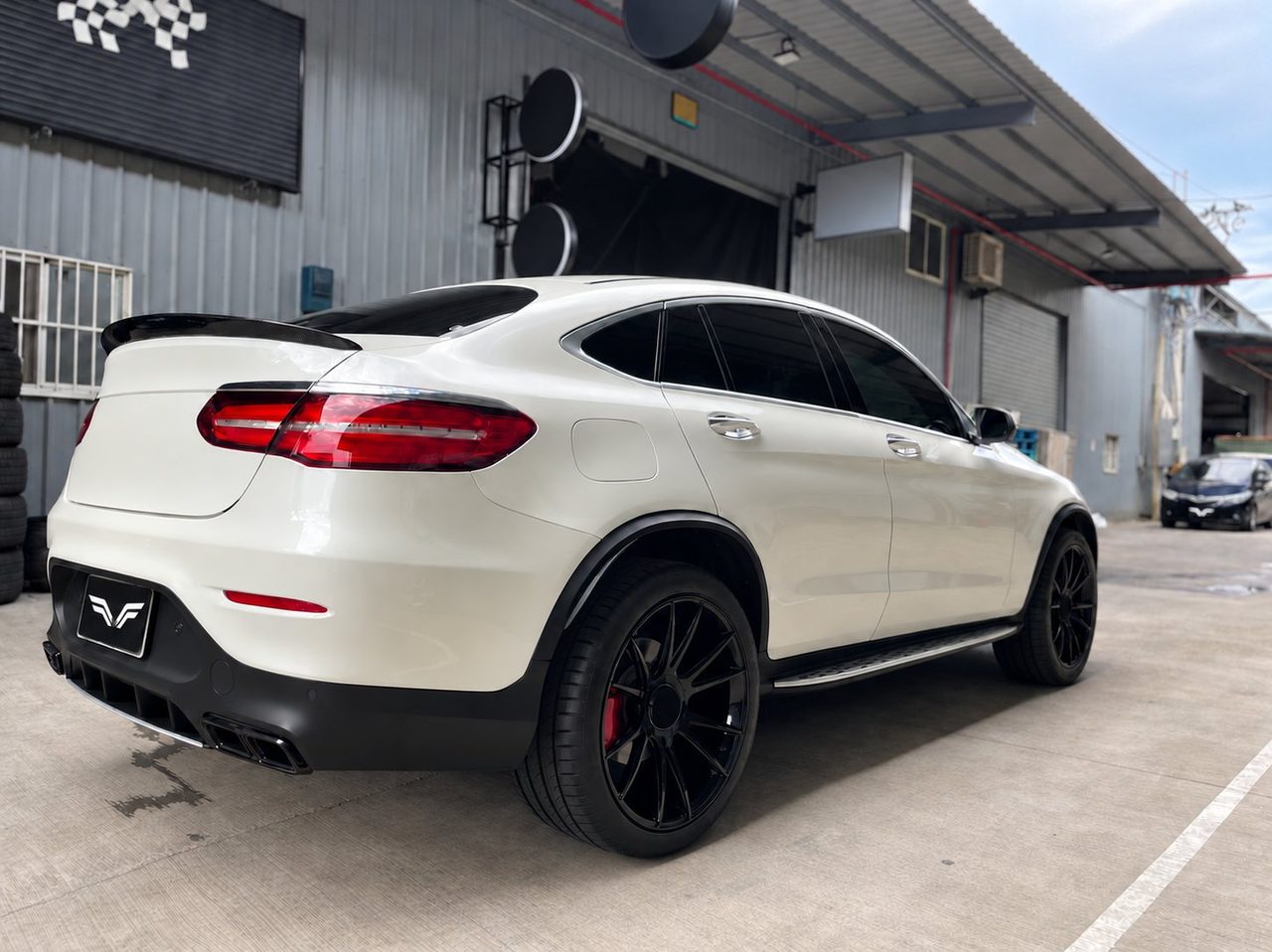 Mercedes-Benz GLC260 / 300 2.0T
