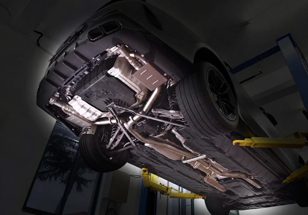 Mercedes-Benz GT50 3.0T Abgasanlage aus Edelstahl