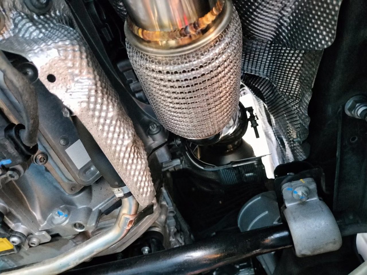 Mercedes-Benz W206 1.5T Cat-Back aus Edelstahl
