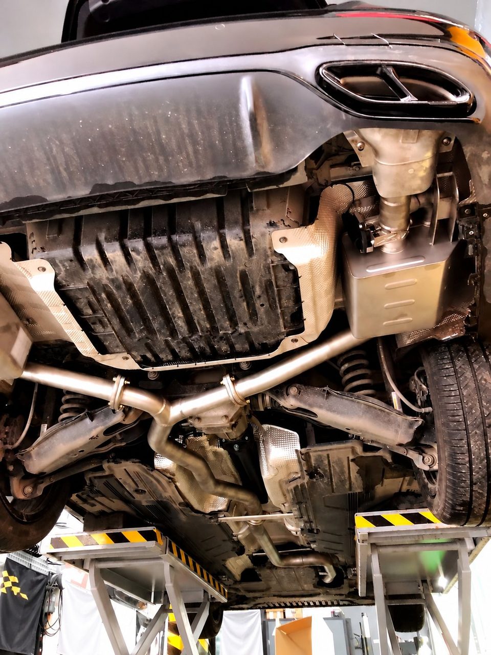 Mercedes-Benz W213 E200 / E300 2.0T Abgasanlage