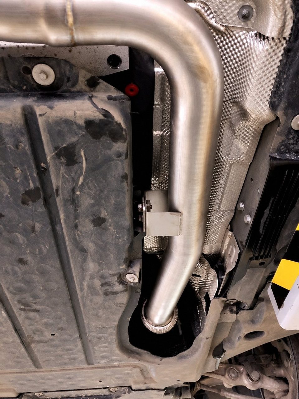 Mercedes-Benz W213 E200 / E300 2.0T Abgasanlage