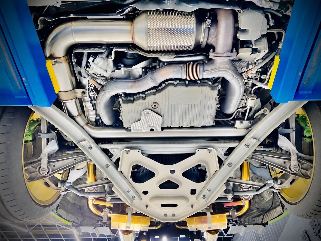 Porsche 718 2.0T / 2.5T Titanium Rear section, gold finish