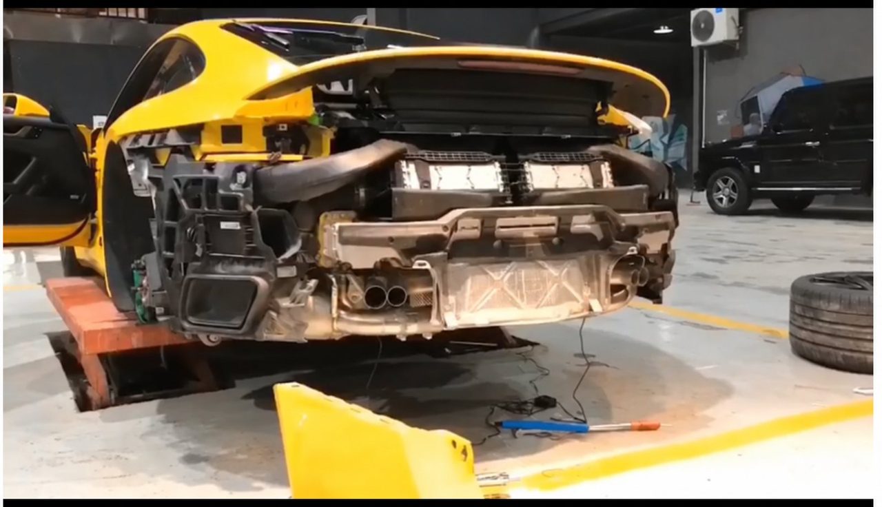 Porsche 911 992 Abgasanlage aus Edelstahl