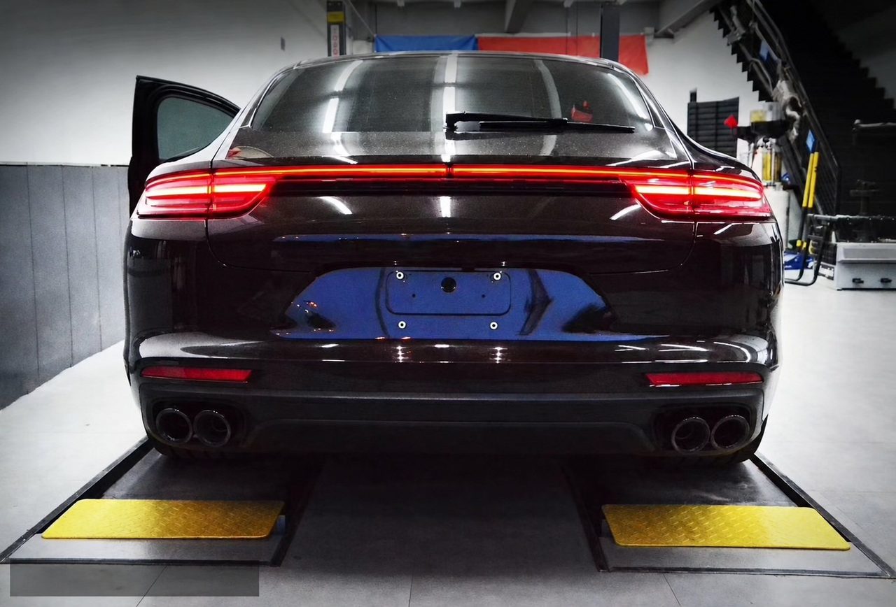 Porsche 971 3.0T Abgasanlage