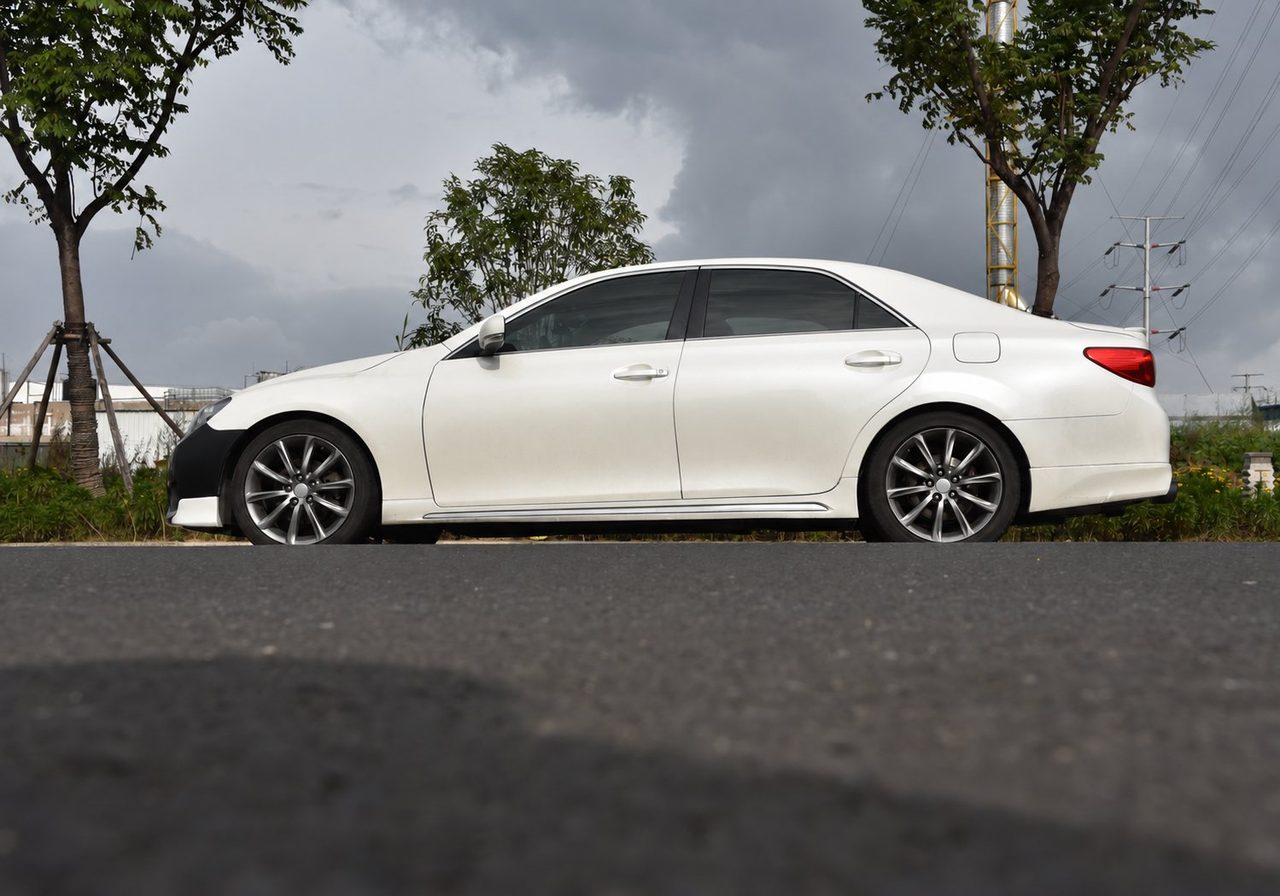 Toyota Reiz 2.5L