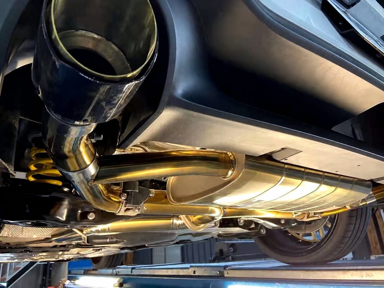 Volkswagen Golf 8 1.4T Abgasanlage aus Titan