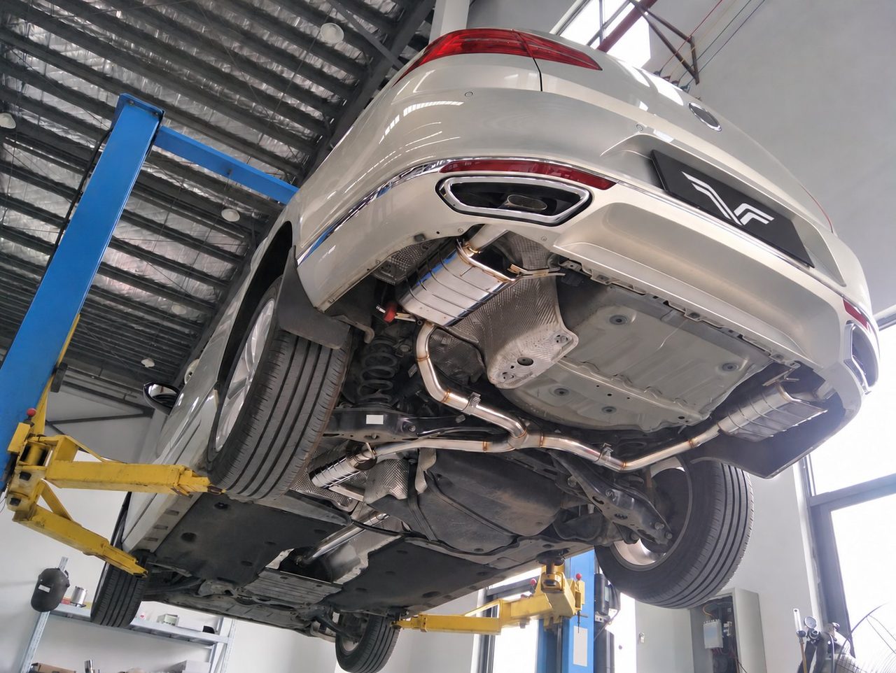 Volkswagen Magotan 1.4T / 1.8T / 2.0T / 3.0